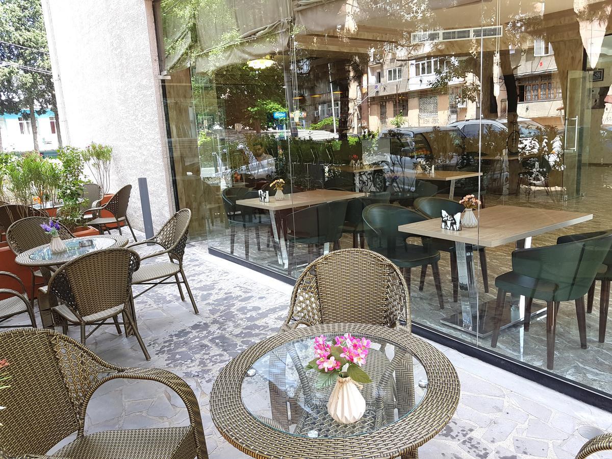 Отель L Plaza Тбилиси Экстерьер фото